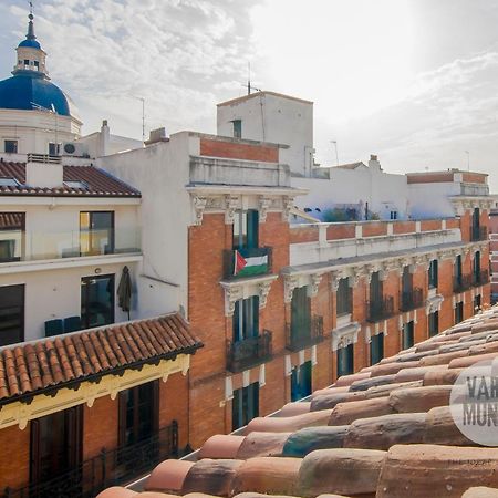 Retiro Para 3 En Sol, Conoce Concepcion Jeronima Madrid Esterno foto