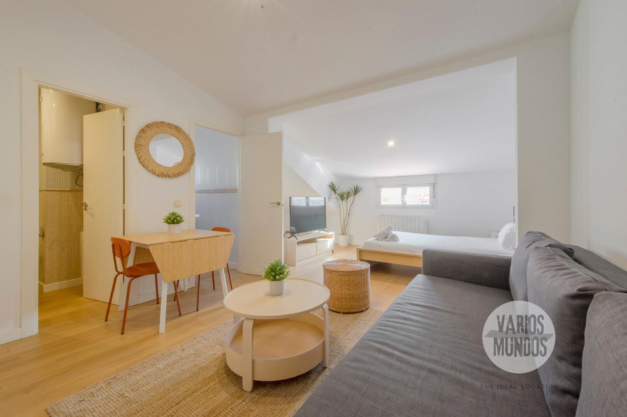 Retiro Para 3 En Sol, Conoce Concepcion Jeronima Madrid Esterno foto